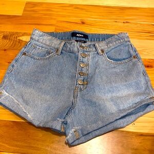 Aero mom jean shorts size 2